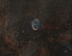 NGC6888 et la bulle de savon le 11 Juillet 2022 à Montalba Le Chateau, 2h40 de pose en Hα et 1h40 en OIII, Atik460ex-Ts80/480 à F4.7