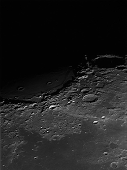 Lune avec une PL1-m (webcam).